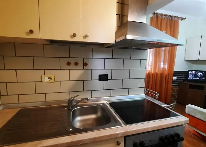 Lovely Appartament B * 地拉那